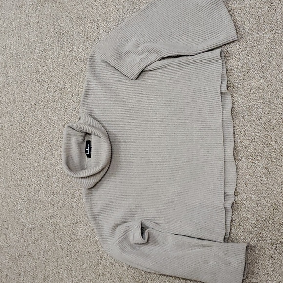 Lulus Wide Sleeve Sweater - Picture 1 of 9
